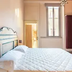Piazza Pitti - Luxury Apartment -Town Center